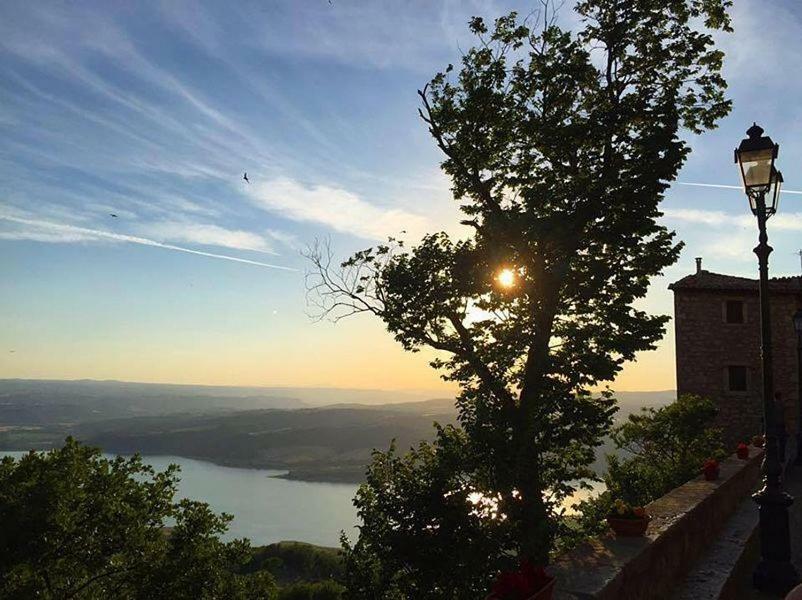 Le Casette Di Civitella La Casa Di Nonna Giulia Civitella Del Lago Екстер'єр фото